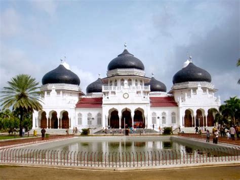 Baiturrahman Grand Mosque, Banda Aceh - TripAdvisor