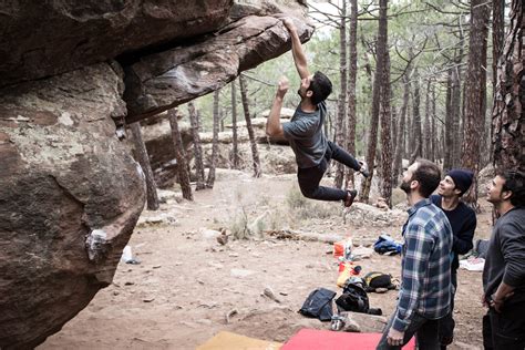 Rock climbing in Albarracin (Spain) - Boulder - Valencia Climb