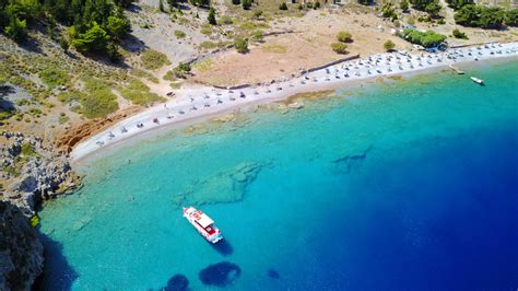 The best beaches in Symi: Crystal-clear waters on the edge of the world | travel.gr