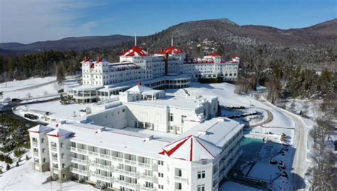 What It’s Like to Stay at the Mount Washington Resort