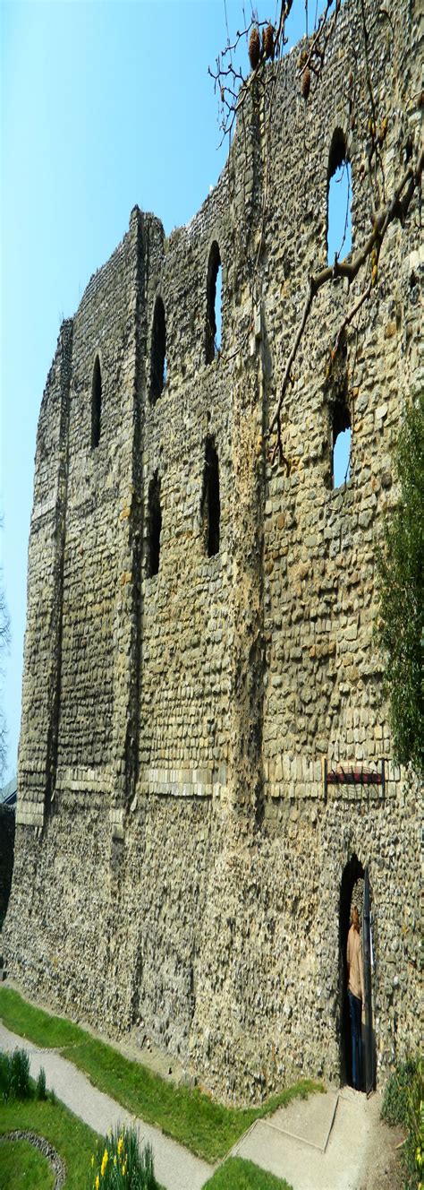 Canterbury Castle | castle-finders.co.uk