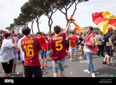 Rome, Italy. 26th May, 2022. AS Roma fans celebrate AS Roma's Conference League victory near ...