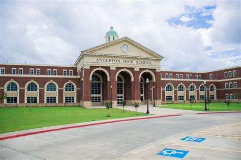 Angleton High principal reassigned | News | thefacts.com