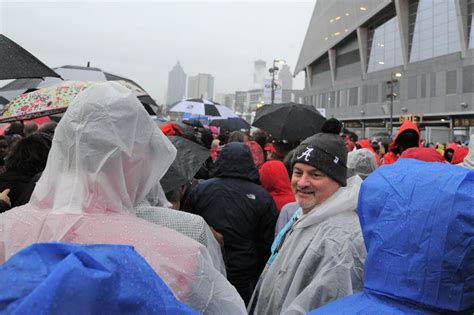 See Alabama, Georgia fans brave the rain before College Football Playoff final in Atlanta - al.com