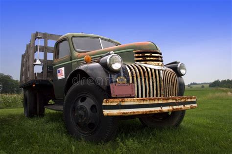 Vintage Old Farm Truck stock image. Image of farm, country - 10595033