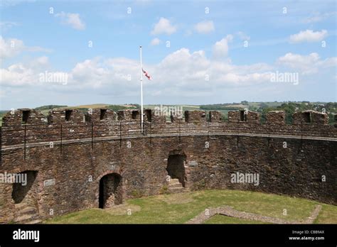 Totnes castle hi-res stock photography and images - Alamy