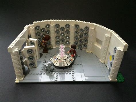 Classic TARDIS Console Room in Lego | Lego doctor who, Lego tardis ...