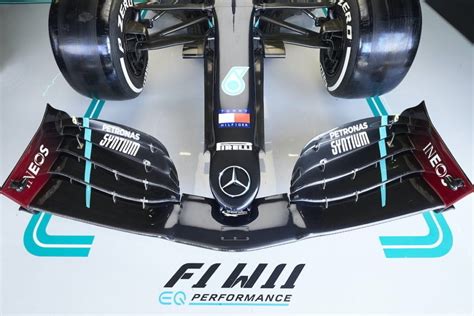 Tech 101: How does a Formula 1 front wing work? - Motorsport Week