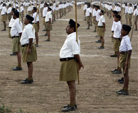 Kerala: RSS worker pulled out of autorickshaw carrying students ...