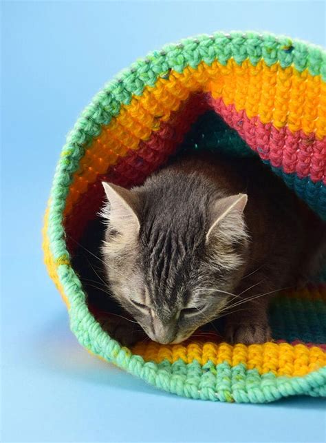 Crochet Cat Bed | FaveCrafts.com