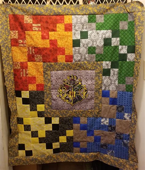 I made a Harry Potter baby quilt top : r/quilting