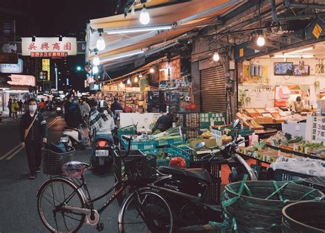 Photo of a Night Market in Taipei, Taiwan · Free Stock Photo