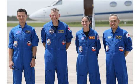 New crew for the space station launches with 4 astronauts from 4 countries