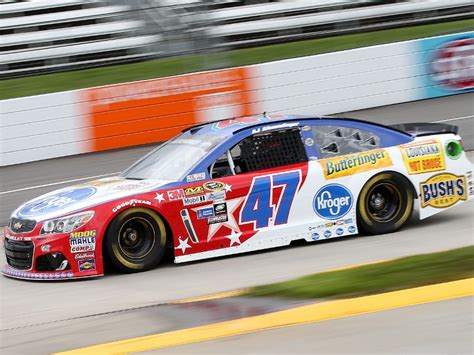 Allmendinger drives to a strong Martinsville finish | AccessWDUN.com