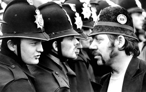 Civil War: Dramatic Scenes From the British Miners Strike of 1984-85 - Flashbak