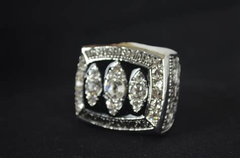 Lot Detail - Al Davis Super Bowl XVIII Oakland Raiders Replica Ring