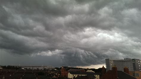 Storm Cell above Swindon | Uk weather, Clouds, Swindon