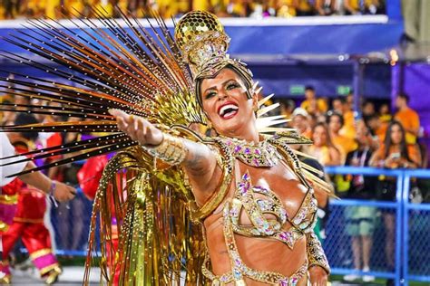 In Rio de Janeiro, der Hauptstadt des Carnaval, wird wieder gefeiert ...