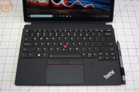 Lenovo ThinkPad X12 Gen1 Review | Ubergizmo