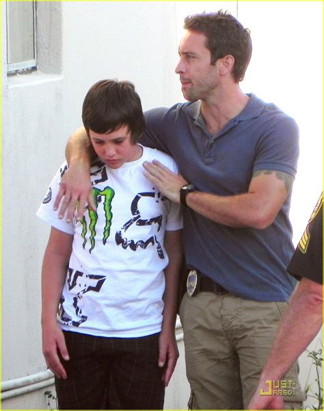 Alex O'Loughlin: 'Hawaii Five-0' Set with Son Saxon!: Photo 2566160 | Alex O'Loughlin Photos ...