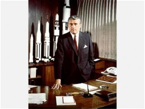 Wernher von Braun biography, birth date, birth place and pictures