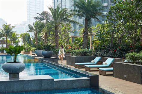 Raffles Jakarta Pool: Pictures & Reviews - Tripadvisor