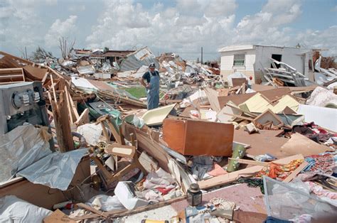 Bryan Norcross Remembers Hurricane Andrew 25 Years Later | Miami New Times