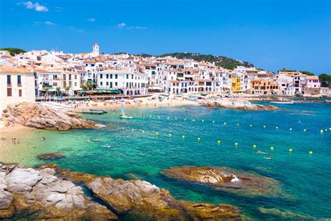 Costa Brava Villages: Cadaqués, Figueres, Begur & Palafrugell, Cadaqués | kimkim