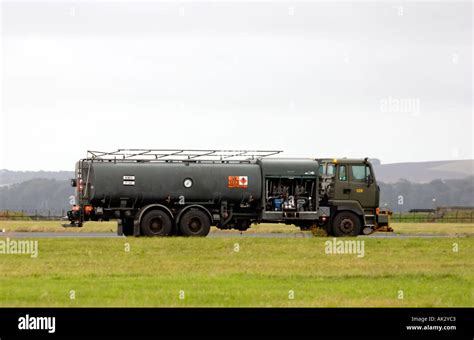 Raf tanker aircraft hi-res stock photography and images - Alamy