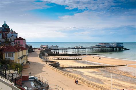 Travel Guide to Cromer | Visitor Information | Sykes Cottages