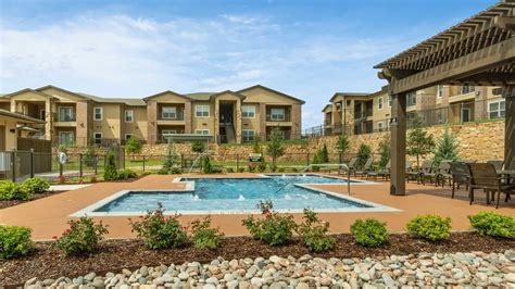 Amenities - The Hyde Park Apartment Homes