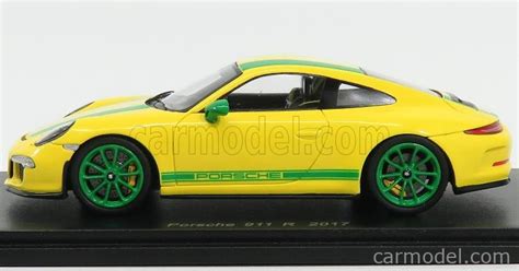 SPARK-MODEL S4957 Scale 1/43 | PORSCHE 911 991 R COUPE 2017 YELLOW GREEN