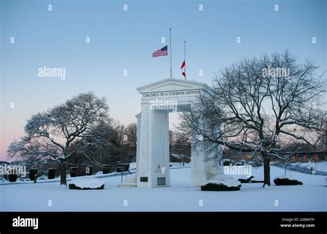 Peace Arch at the Peace Arch Border Crossing at the US/Canada border ...