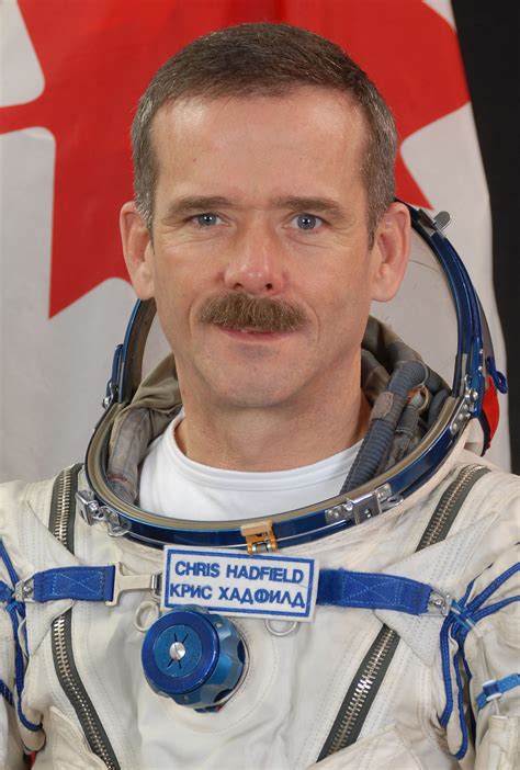 Astronaut Biography: Chris Hadfield