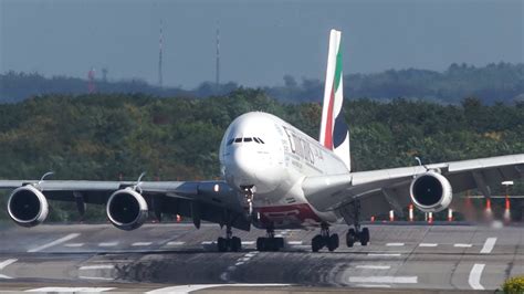 TOP 10 CROSSWIND LANDINGS - AIRBUS A380, BOEING 747, AN 124 ... - YouTube