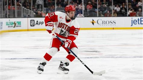 NHL: Canadiens prospect Lane Hutson taking college hockey by storm