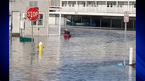 Police declare emergency after extreme flooding swamps popular beach town – Boston 25 News