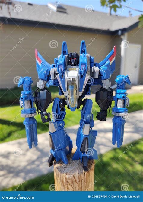 War for Cybertron Thundercracker Editorial Stock Image - Image of blue ...