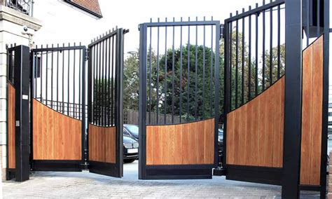 Modern Mild Steel Main Gate, For Residential, Rs 70 /kg Rajendra ...