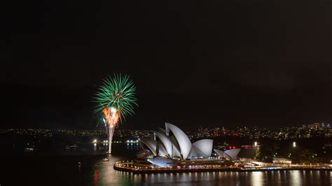 Sydney Opera House Fireworks Stock Photo - Download Image Now ...