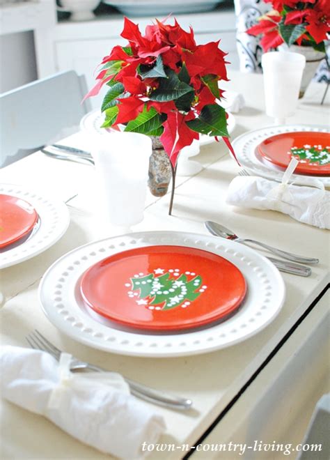 Christmas Brunch Table Setting - Town & Country Living