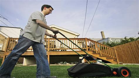 10 lawn mower safety tips to help you prevent injuries