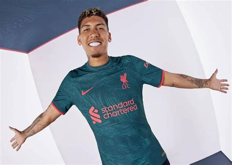 Tercera camiseta Nike del Liverpool 2022/23