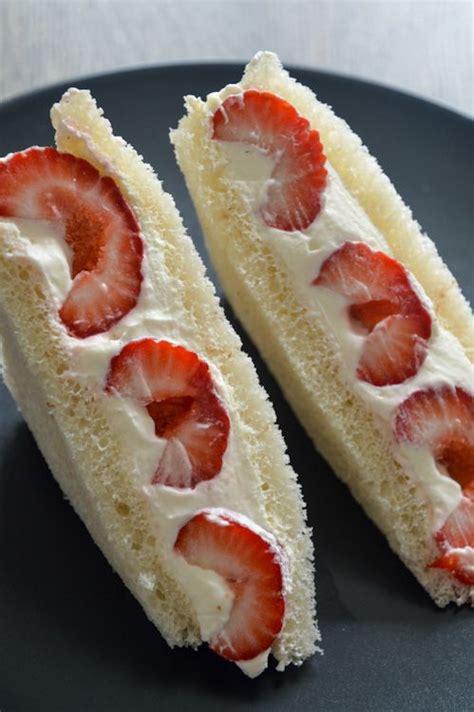 Strawberry Sando (Japanese Fruit Sandwich) | Recipe | Fruit sandwich ...