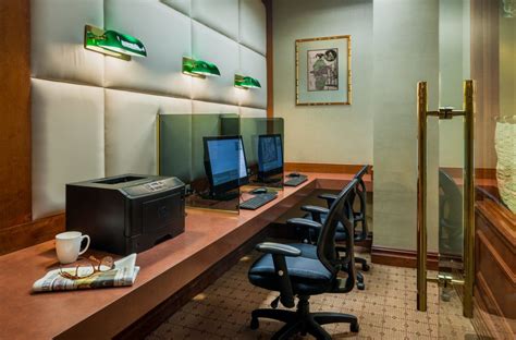 Business Center | FIND HOTELS NYC