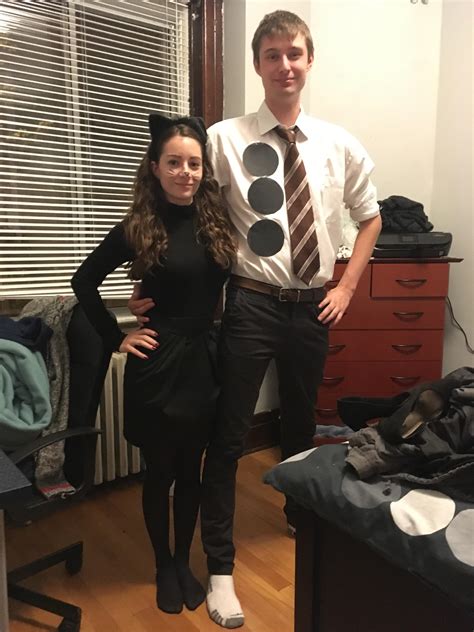 Jim and Pam bringing back classic costumes : r/DunderMifflin