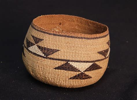 Yurok Basket c.1920 4 1/4" x 5" | Collectibles, Cultures & Ethnicities ...