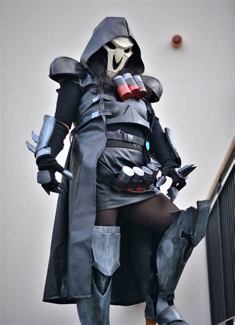 My first ever completed cosplay back in 2017: Reaper from OW. My straps ...