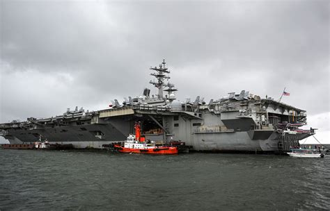 Inside USS Ronald Reagan, U.S. Aircraft Carrier Near Taiwan - Newsweek