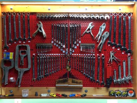 Lovelyving - Architecture and Design Ideas | Pegboard garage, Garage tool organization, Garage ...